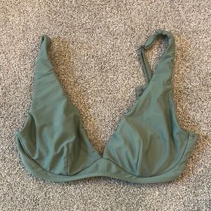 Rip Curl M size underwire bikini top with adjustable straps
